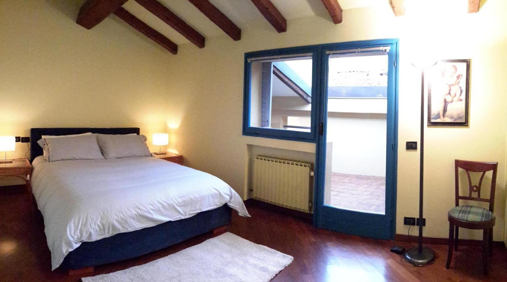 Fuori Portico Orso Apartment Болоня Екстериор снимка